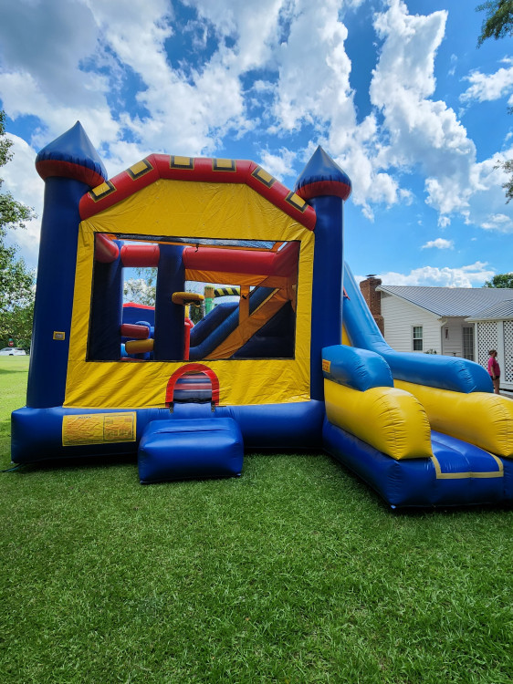 C7 Bounce House Combo